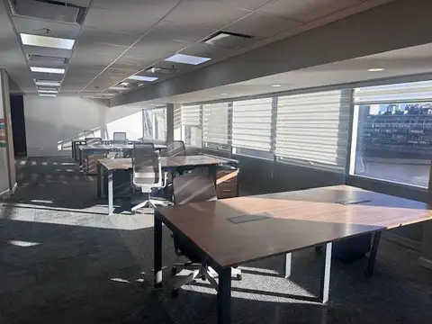 Excelente oficina con vista al dique - totalmente equipada.
