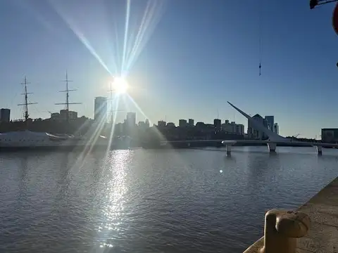 Oficina en Alquiler con 3 cocheras