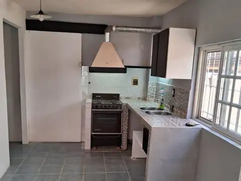 Depto Tipo Casa 2 ambientes con 1 baño