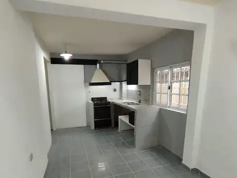 Depto Tipo Casa en Alquiler en Villa Ballester, $ 430.000