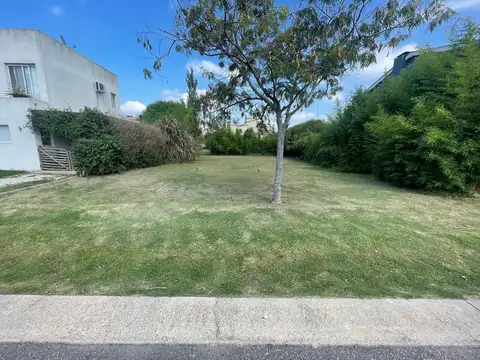 Terreno en Venta de 379,0 m2