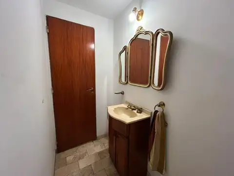 Depto Tipo Casa en Venta con 1 cocheras