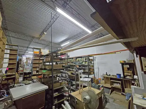 Galpon en Venta 10  mts Frente