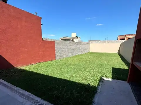 Depto Tipo Casa en Venta 1 año
