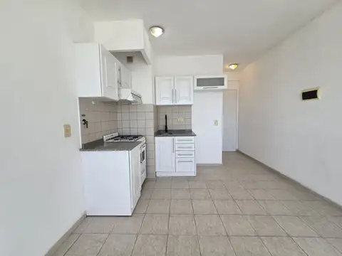 Paunero 800, Piso 14