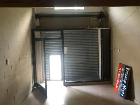 Local en Alquiler en Villa de Mayo, $ 550.000