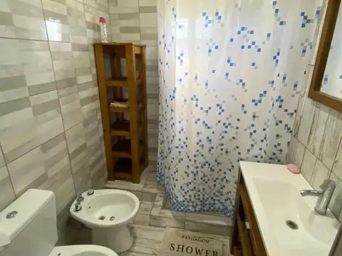 Casa 3 ambientes con 1 baño