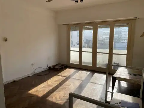 Departamento 3 Ambientes con Balcon al Contrafrente en Balvanera