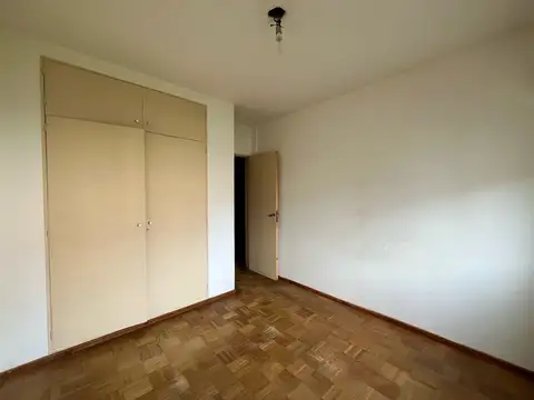 VENTA - Departamento 3 dormitorios con balcon al frente. Barrio Martin, Rosario