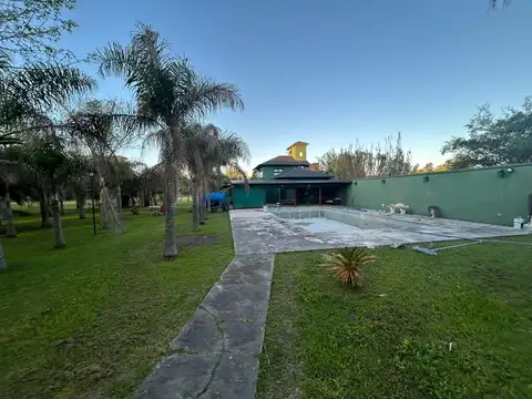 Quinta en Venta con 12 cocheras