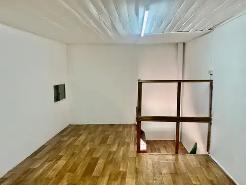 Local en Alquiler 90 años