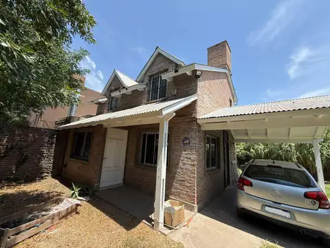 Alquiler casa 2 dormitorios con jardín Fisherton Rosario