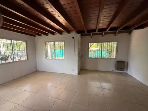 Casa 3 ambientes con 2 baños