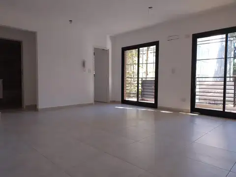 Sarmiento 1400, Piso 2