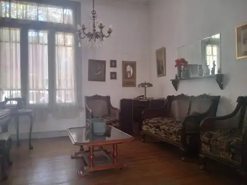 Casa en Alquiler en La Plata [Cod: 2852-85]