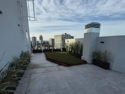HERMOSO MONOAMBIENTE A ESTRENAR EN INMEJORABLE LUGAR. APTO PROFESIONAL.