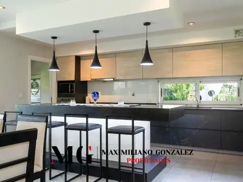 Casa en Venta en Countries y Barrios Cerrados en Ezeiza, USD 950.000
