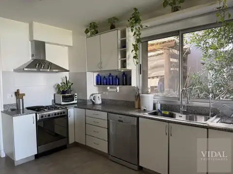 Casa en Alquiler Temporal con 1 cochera