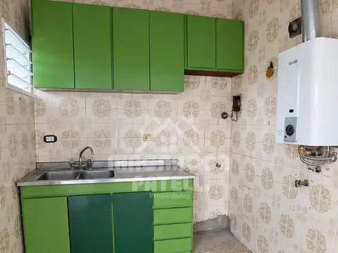 Departamento en Alquiler en Versalles, $ 750.000