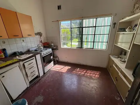 Casa 3 ambientes con 1 baño