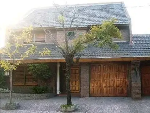 Casa - Venta - Argentina, Hurlingham - Manuel Ocampo 1600