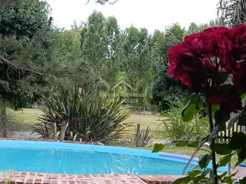 VENTA CHALET 230 m2 sobre LOTE 3500 m2-Apto crédito -CHACRAS DEL MOLINO 100