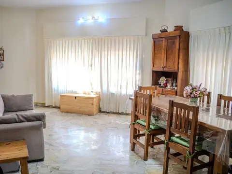 Venta, Casa, 3 ambientes, cochera, patio, parrilla, lavadero, toilett, Villa Lynch