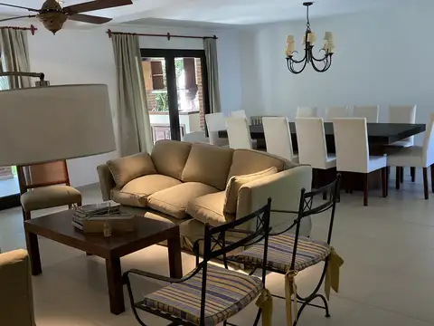 Casa en Alquiler Temporal de 4 dormitorios