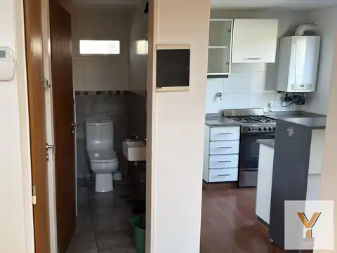 Depto Tipo Casa 2 ambientes con 1 baño
