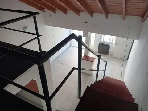 Depto Tipo Casa en Alquiler en Quilmes Oeste, $ 500.000