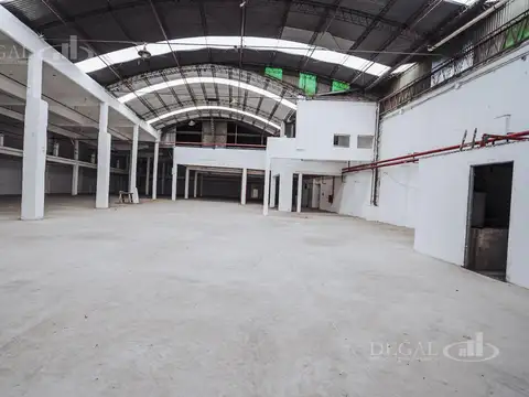 Galpon en Alquiler 55  mts Fondo