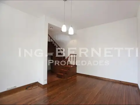 Depto Tipo Casa en Alquiler de 2 ambientes