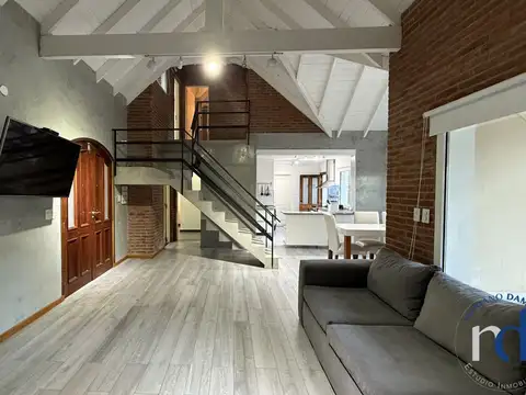 Casa en Venta con 1 cochera