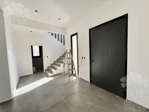 Casa al agua en venta en Laguna Grande