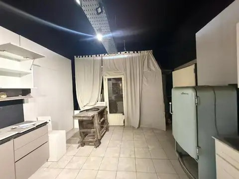 Local en Alquiler en Lomas de Zamora, $ 500.000