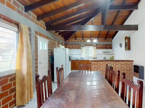 Casa 5 ambientes con 1 baño