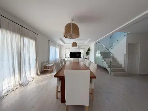 Propiedad en venta de 5 ambientes en Prados del Oeste