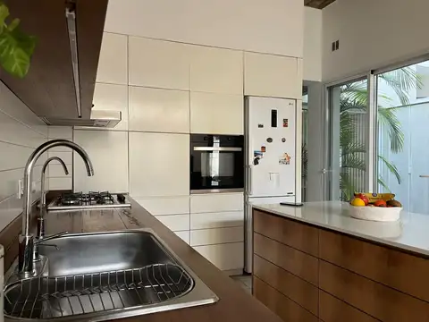 PH tipo casa 4 ambientes con jardín y entrada independiente