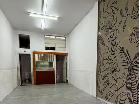 Local en Alquiler en Loma Hermosa, $ 890.000