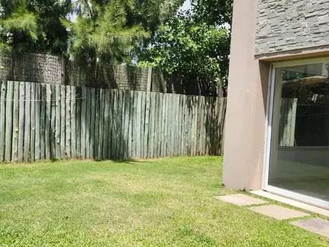 Casa en Alquiler en Carrasco , USD 2.700