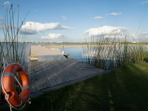 Puertos del Lago, Ceibos