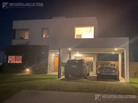 Casa en Alquiler de 3 dormitorios