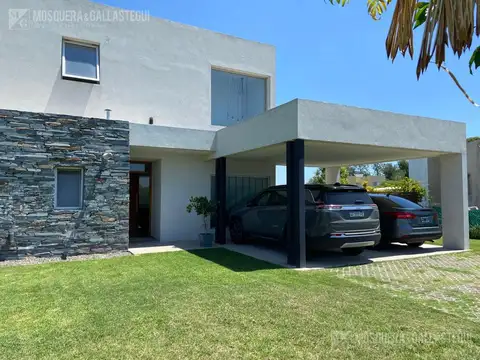 Casa en Alquiler en Pilar del Este - San Ramiro, USD 1.450