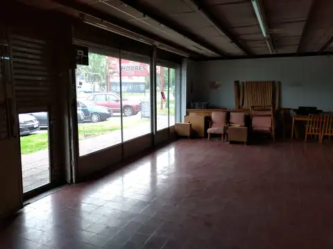 Av . H. Yrigoyen 14600