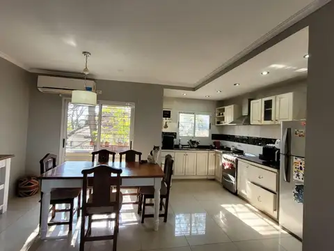 Depto Tipo Casa en Venta en Banfield, USD 89.000