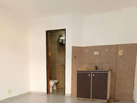 Caldas 620 , Piso 00