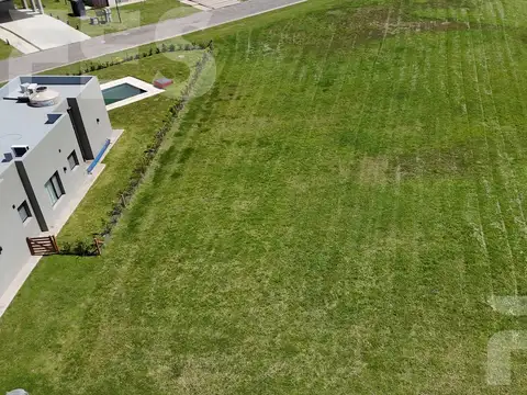 Terreno en Venta de 869,0 m2