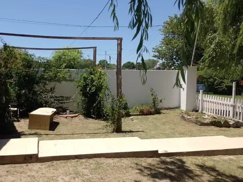 Casa 2 ambientes con 1 baño