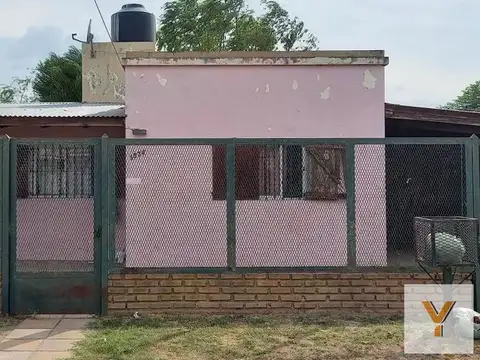 Casa en venta - 2 Dormitorios 2 Baños - San Martin
