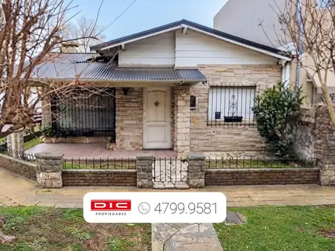 Casa 2 dormitorios Venta - Olivos-Maipu/Uzal
